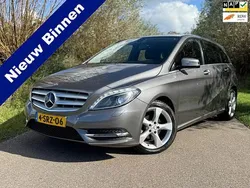 Grijs, metallic lak Gebruikt 2013 Mercedes B180 Ambition MPV | € 10.950 (Eerlijke prijs)