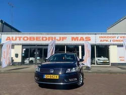 Blauw Gebruikt 2014 VW Passat Highline Sedan | € 7.750 (Goede deal)