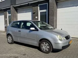 Grijs Gebruikt 2002 VW Polo Highline Hatchback | € 1.500 (Iets duurder)