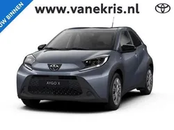 Grijs Nieuw 2024 Toyota Aygo Play Hatchback | € 20.590 (Goede deal)