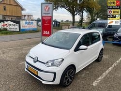 Wit Gebruikt 2017 VW up! move up! Hatchback | € 7.950 (Eerlijke prijs)