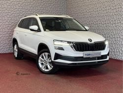 Wit Gebruikt 2024 Skoda Karoq SUV | € 35.888 (Eerlijke prijs)