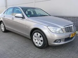 Grijs, metallic lak Gebruikt 2007 Mercedes C200 Elegance Sedan | € 9.500 (Eerlijke prijs)