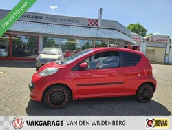 Rood Gebruikt 2007 Peugeot 107 Hatchback | € 2.250 (Eerlijke prijs)