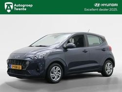 Aurora grey (grijs metallic) Gebruikt 2022 Hyundai i10 Comfort Hatchback | € 13.950 (Eerlijke prijs)