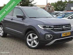 Grijs Gebruikt 2022 VW T-Cross Style SUV | € 25.950 (Goede deal)