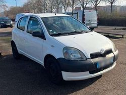 Wit Gebruikt 2005 Toyota Yaris Hatchback | € 1.250 (Goede deal)