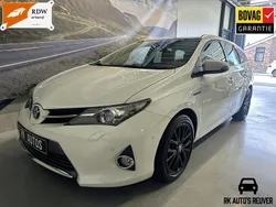 Wit Gebruikt 2014 Toyota Auris Hybrid Stationwagen | € 11.450 (Eerlijke prijs)