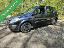 Grijs Gebruikt 2005 Renault Scénic II Authentique MPV | € 725 (Goede deal)