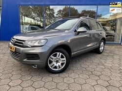Grijs Gebruikt 2013 VW Touareg Highline SUV | € 15.450