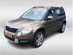 Bruin, metallic lak Gebruikt 2011 Skoda Yeti Elegance SUV | € 8.250 (Eerlijke prijs)
