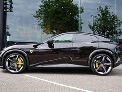 Zwart Gebruikt 2024 Ferrari Purosangue SUV | € 459.888