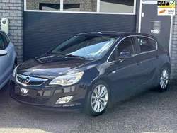 Zwart Gebruikt 2010 Opel Astra Cosmo Hatchback | € 4.450 (Eerlijke prijs)