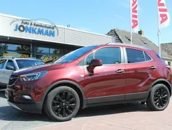 Rood, metallic lak Gebruikt 2017 Opel Mokka Innovation SUV | € 17.200 (Eerlijke prijs)