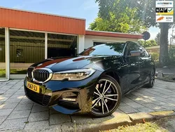 Zwart Gebruikt 2020 BMW 330 Comfort Edition Stationwagen | € 29.950 (Eerlijke prijs)
