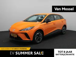 Oranje Gebruikt 2023 MG MG4 EV Hatchback | € 19.995 (Eerlijke prijs)