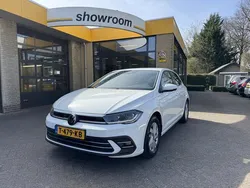 Wit Gebruikt 2023 VW Polo Style Hatchback | € 20.995 (Goede deal)