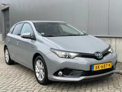Grijs Gebruikt 2019 Toyota Auris Hybrid Plus Hatchback | € 18.450 (Eerlijke prijs)