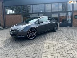 Grijs Gebruikt 2012 Opel Astra GTC OPC Hatchback | € 8.950 (Iets duurder)