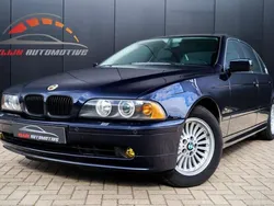 Blauw, metallic lak Gebruikt 2003 BMW 525 Sedan | € 5.950 (Eerlijke prijs)