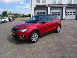 Rood, metallic lak Gebruikt 2017 Seat Arona Style SUV | € 12.950 (Eerlijke prijs)