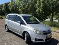 Grijs Gebruikt 2007 Opel Zafira MPV | € 3.000 (Eerlijke prijs)