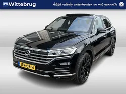 Zwart Gebruikt 2022 VW Touareg Elegance SUV | € 57.950 (Super prijs)