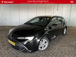 Zwart, metallic lak Gebruikt 2021 Toyota Corolla Active Stationwagen | € 23.099 (Eerlijke prijs)
