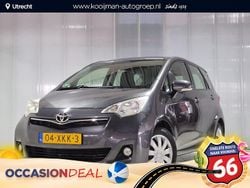 Grijs Gebruikt 2012 Toyota Verso-S MPV | € 8.649 (Iets duurder)