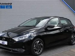 Zwart Gebruikt 2023 Hyundai i20 Comfort Hatchback | € 21.690 (Eerlijke prijs)