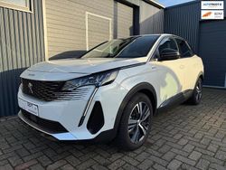 Wit (metallic) Gebruikt 2022 Peugeot 3008 Allure SUV | € 22.950 (Super prijs)
