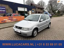 Grijs Gebruikt 2000 VW Polo Hatchback | € 1.195 (Eerlijke prijs)
