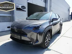 Grijs, metallic lak Gebruikt 2024 Toyota Yaris Cross Business Edition SUV | € 29.950 (Eerlijke prijs)