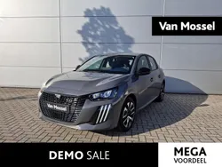 Grijs Gebruikt 2024 Peugeot 208 Active Hatchback | € 22.940 (Duur)