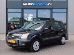 Zwart, andere lak Gebruikt 2010 Ford Fusion Cool & Sound Edition MPV | € 5.495 (Duur)