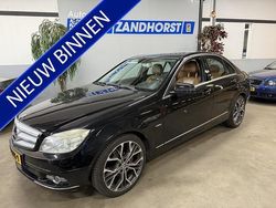 Zwart, metallic lak Gebruikt 2010 Mercedes C180 Avantgarde Sedan | € 7.995 (Eerlijke prijs)