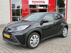 Zwart Gebruikt 2024 Toyota Aygo X X-play SUV | € 17.340