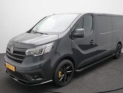 Grijs Gebruikt 2024 Renault Trafic R.S. Van | € 35.940 (Eerlijke prijs)