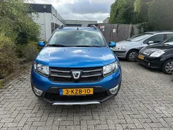Blauw Gebruikt 2013 Dacia Sandero Lauréate Hatchback | € 3.750 (Eerlijke prijs)