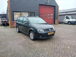 Zwart Gebruikt 2004 VW Touran Trendline MPV | € 950 (Goede deal)