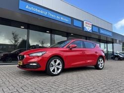 Rood Gebruikt 2022 Seat Leon Reference Hatchback | € 18.495 (Goede deal)