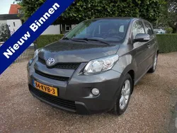 Grijs, metallic lak Gebruikt 2010 Toyota Urban Cruiser SUV | € 6.950 (Eerlijke prijs)