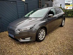 Grijs, metallic lak Gebruikt 2016 Ford Focus Titanium Hatchback | € 7.950 (Goede deal)