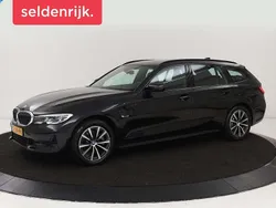 Zwart Gebruikt 2022 BMW 320e Sport Line Stationwagen | € 27.900 (Eerlijke prijs)