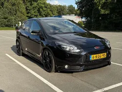 Zwart Gebruikt 2013 Ford Focus ST Hatchback | € 14.000 (Iets duurder)