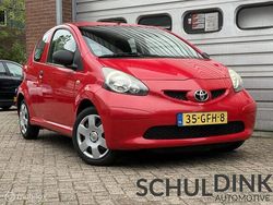 Rood Gebruikt 2008 Toyota Aygo Hatchback | € 1.450 (Goede deal)