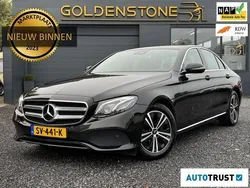 Zwart, metallic lak Gebruikt 2018 Mercedes E200 Premium Sedan | € 22.749 (Super prijs)