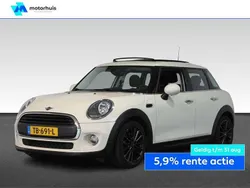 Wit Gebruikt 2018 Mini ONE Hatchback | € 16.970 (Eerlijke prijs)
