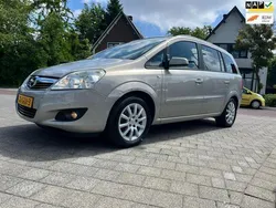 Grijs Gebruikt 2008 Opel Zafira MPV | € 3.299 (Eerlijke prijs)