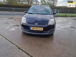 Blauw Gebruikt 2005 Ford Fiesta Hatchback | € 999 (Goede deal)